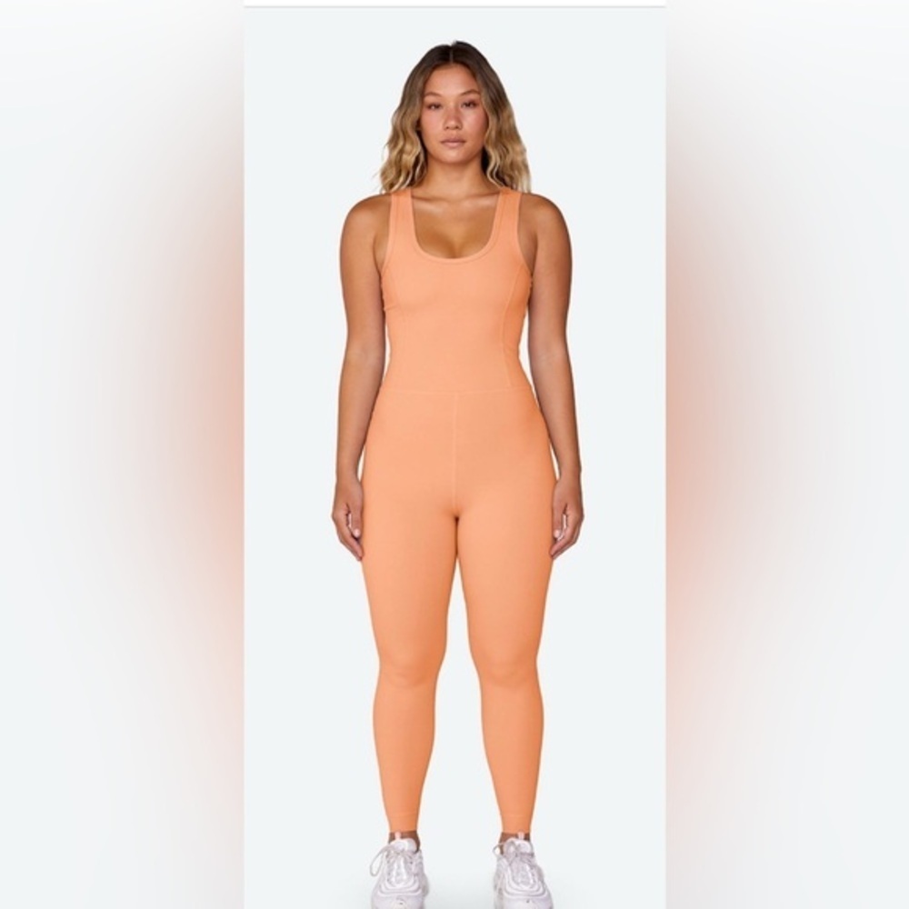 set active sportbody sportysuit in the color score. size medium